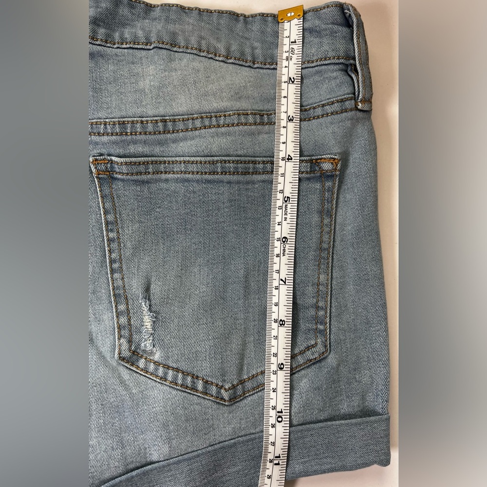 Celebrity Pink Distressed Light Blue Rolled-Hem Denim Shorts - Picture 4 of 6